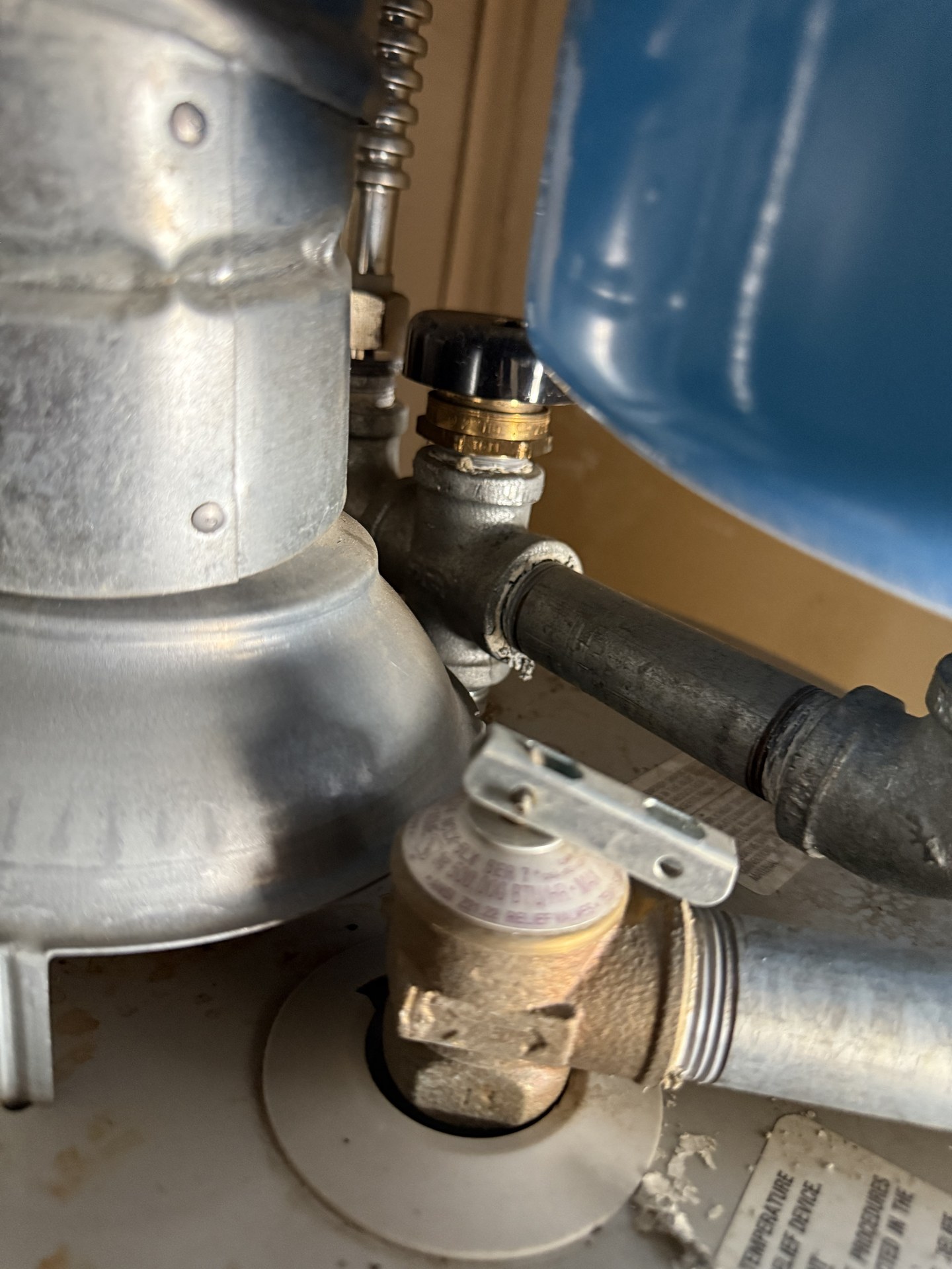 Gas water heater draft hood T and P valve and expansion tank inspection Alamo Ranch San Antonio 78254